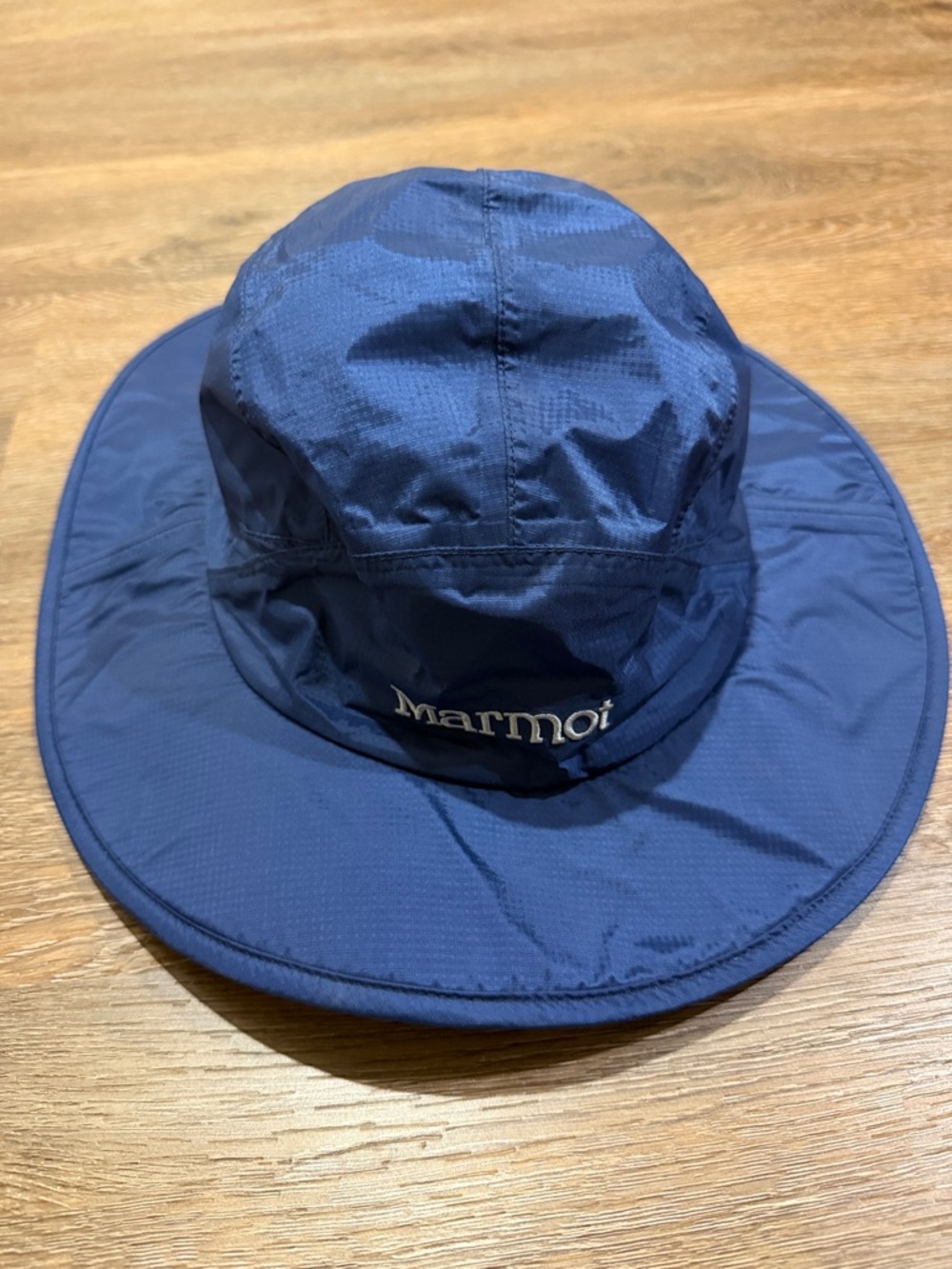 Marmot Navy Outdoor Safari Hat with Chin Cord - Picture 2 of 6